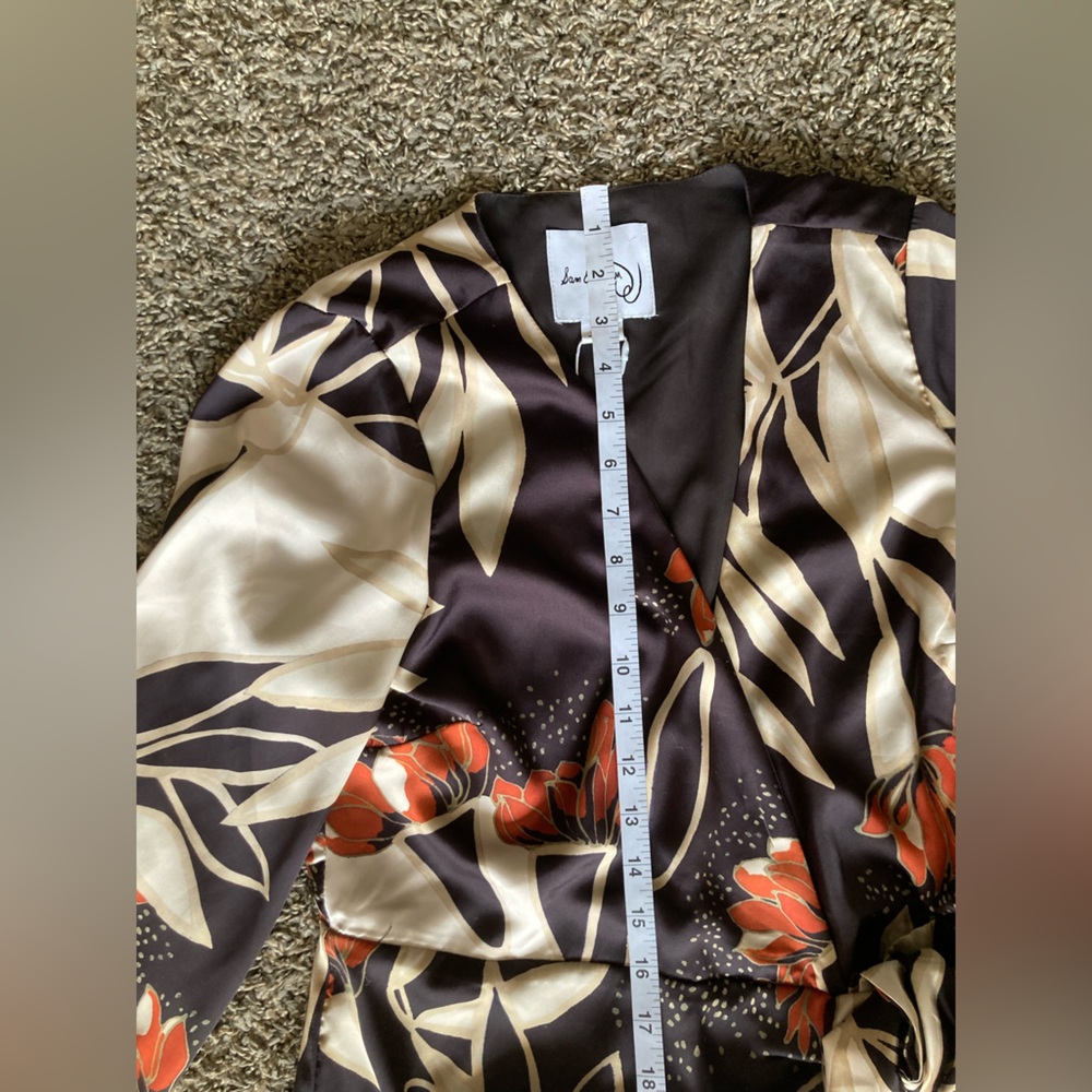 Sam Edelman Floral Satin Wrap Robe Kimono Cover-Up Black Cream Size 4 NWT - Picture 5 of 15